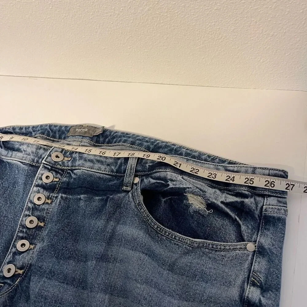 Torrid Distressed Jeans Size‎ 30S